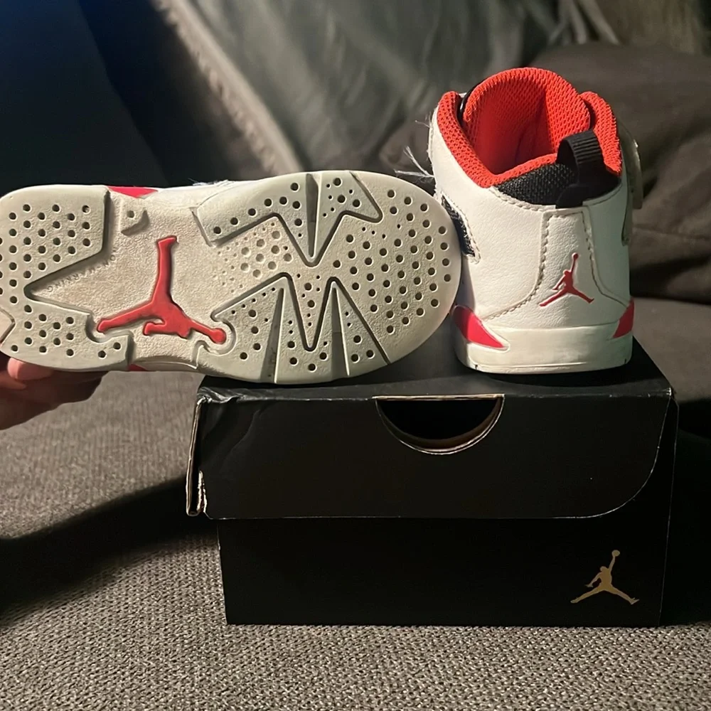 Lightly Worn Jordans Jordan 6 Baby boy Toddler 8c - Picture 5 of 5